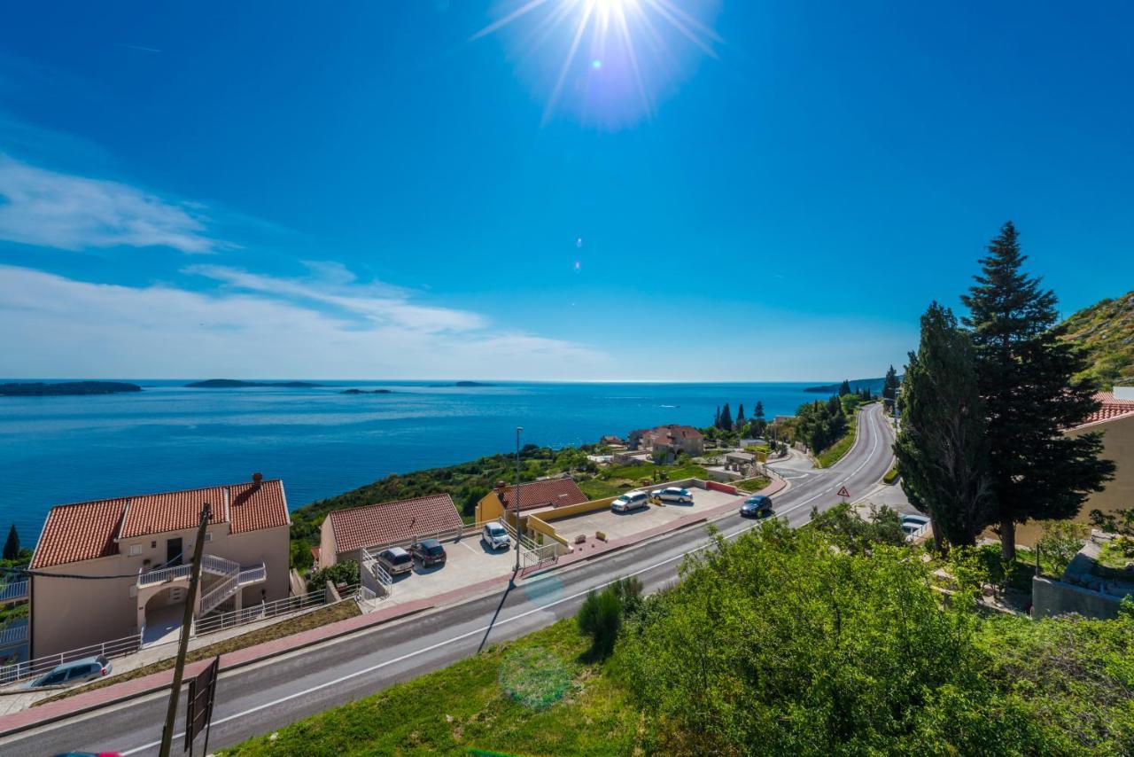 Golden Seaview Holiday Home Млини Екстер'єр фото
